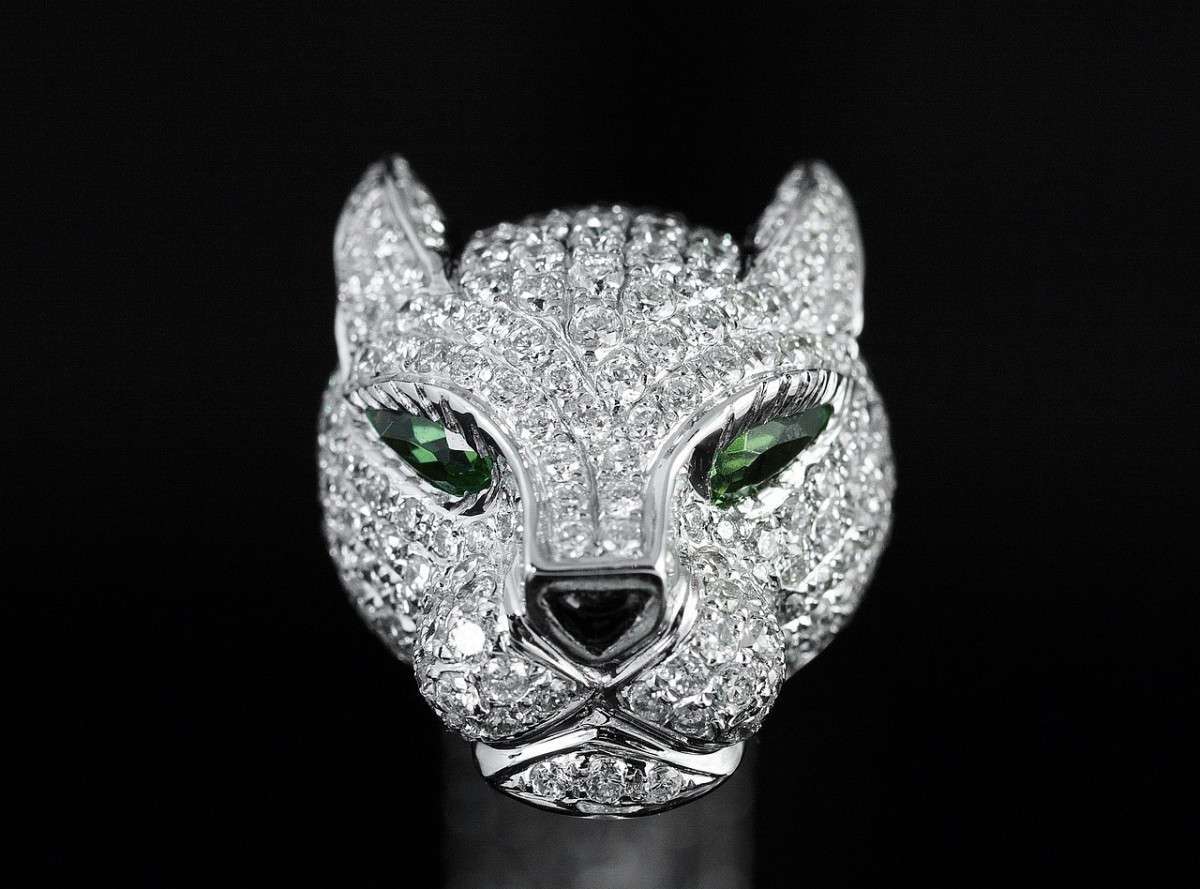 Cartier – That Endless Love Story