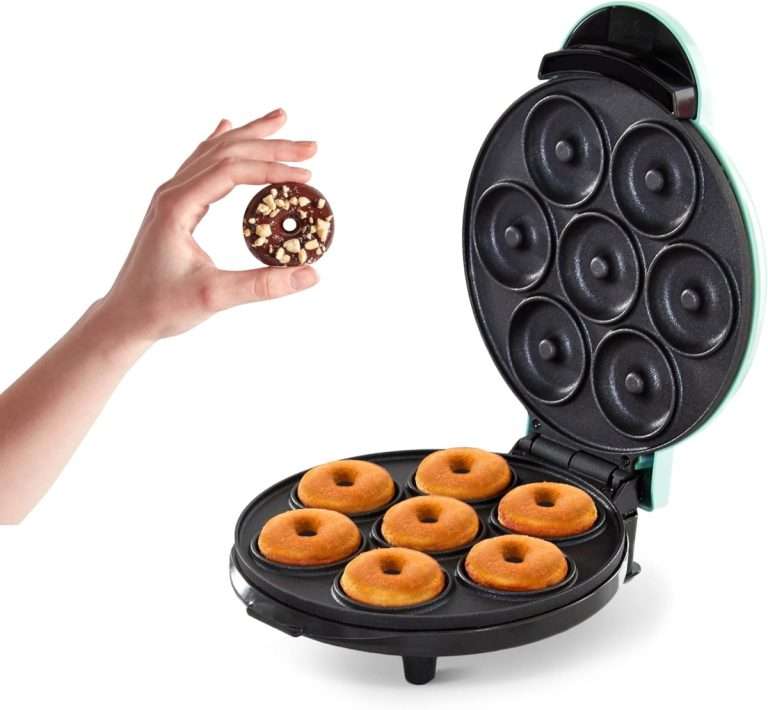 DASH Mini Donut Maker Create 7 mini donuts in minutes with this easy to use machine featuring a nonstick surface for easy cleanup.