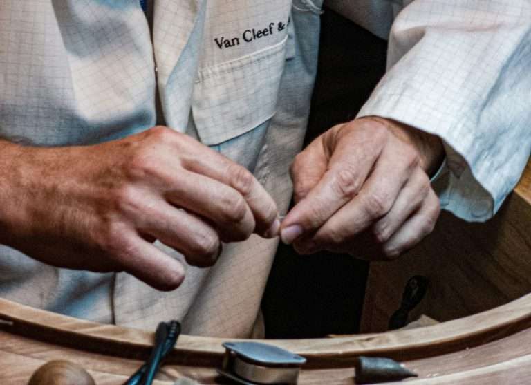 Making of jewelry by master craftsman from Van Cleef & Arpels